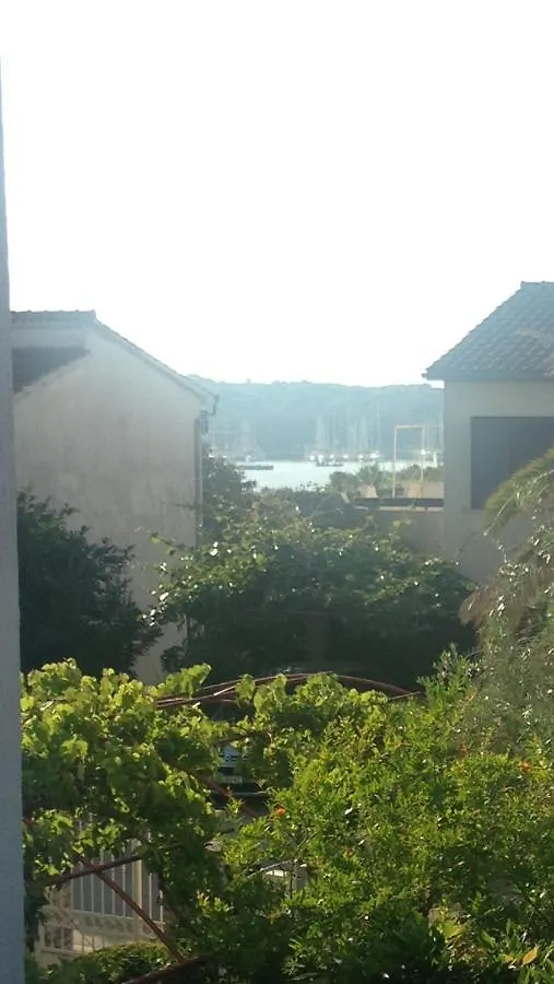 Guest house Sea Breeze Studio Pula