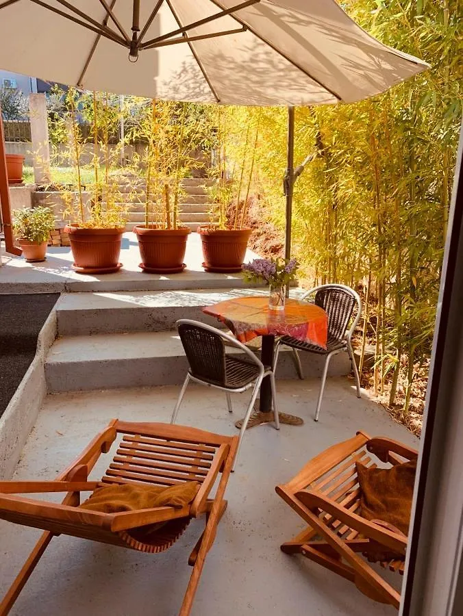 Sea Breeze Studio Pula Guest house