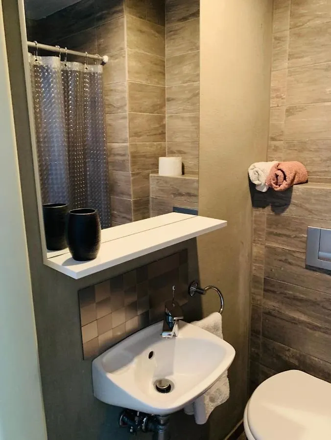 Sea Breeze Studio Pula Guest house